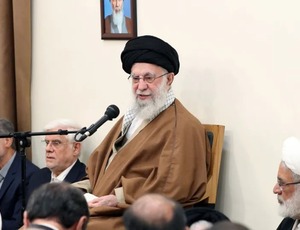Mortes em protestos no Irã chegam a 5.000, diz agência; Khamenei faz ameaça