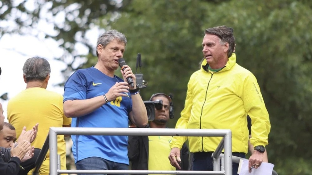 Sucessão presidencial em jogo: Moraes autoriza, mas Tarcísio adia encontro decisivo com Bolsonaro na Papudinha