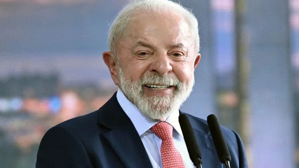Lula vence todos os adversários em 2º turno, mas distância para Flávio diminui, diz AtlasIntel