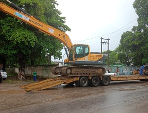 Estado envia maquinário a municípios afetados pelas chuvas e segue monitorando todas as regiões