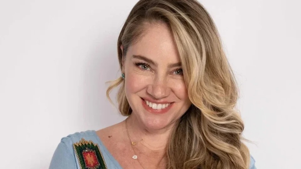 Juliana Baroni reviverá ex-primeira-dama Marisa Letícia em homenagem a Lula na Sapucaí
