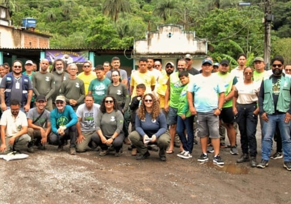 ONG Tribo da Vida realiza mutirão de limpeza no Rio São Pedro, em Jaceruba, Nova Iguaçu