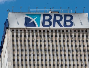 Diretor do BRB fica em silêncio ao depor à PF sobre compra do Master