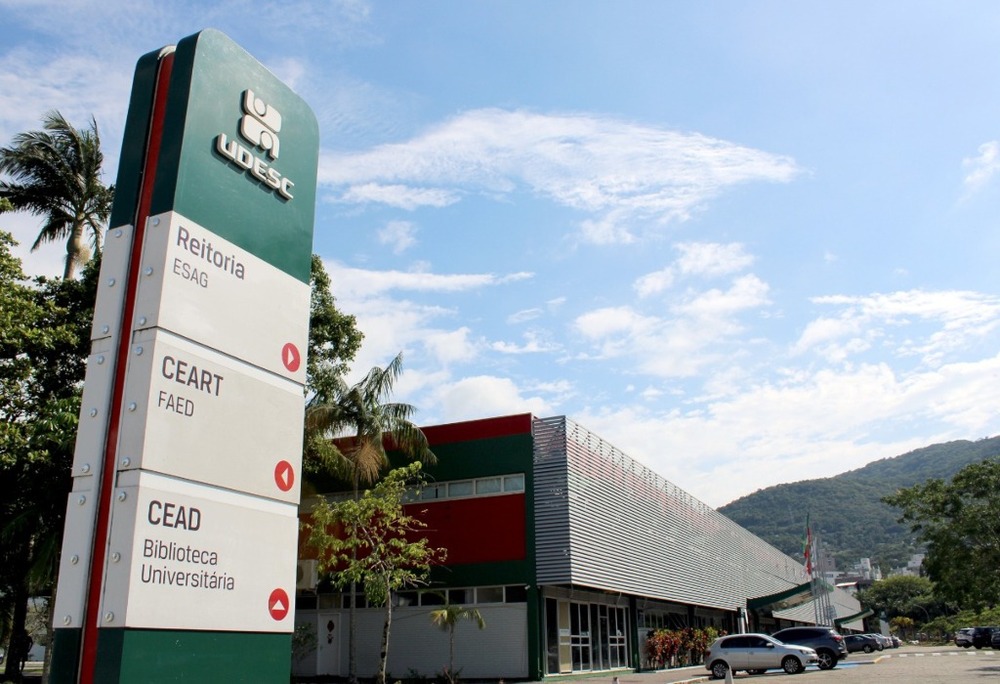Partidos, entidades da sociedade civil e OAB acionam STF contra lei de SC que proíbe cotas em universidades