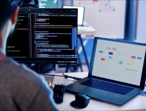 Tecnologia e mercado: os pilares de conhecimento que todo engenheiro de software deve dominar