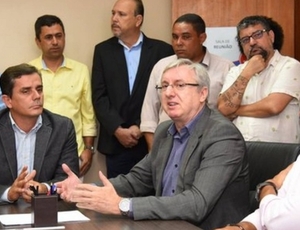 Maricá: cidade que elegeu Castro e Bolsonaro vê PT implodir por dentro, Fabiano Horta abandona barco furado de Quaquá e se lança Deputado Federal colocando água na candidatura de Diego Zeidan e Celso Pansera