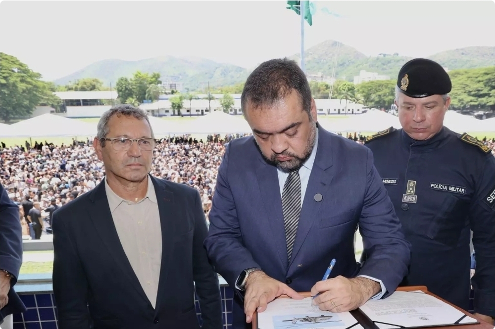 Castro autoriza a compra de helicóptero blindado americano por mais de R$ 70 milhões