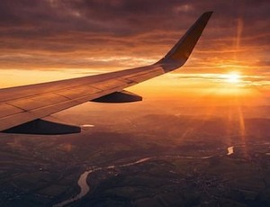 Brasil recebe 6,1 milhões de visitantes internacionais por transporte aéreo em 2025