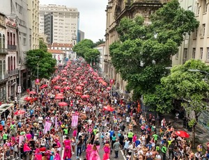 Bloco da Lexa atrai foliões para o circuito Preta Gil no centro do Rio