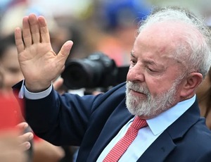 Lula faz exames e passará por cirurgia nesta sexta-feira