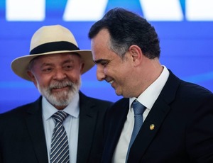 PT busca plano B em MG enquanto Lula insiste em Pacheco 