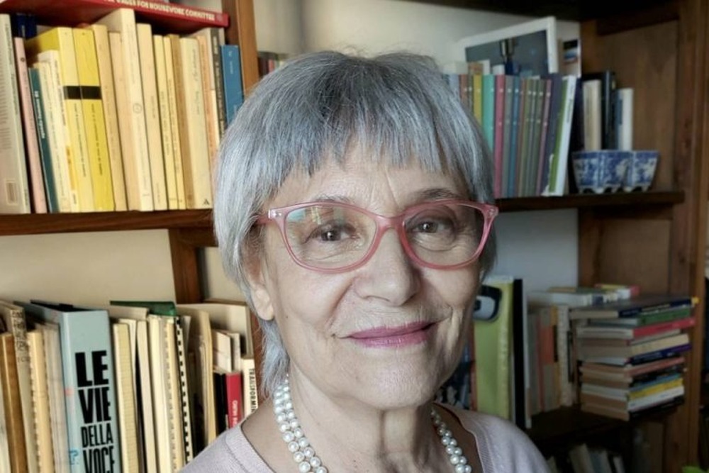 Inimigo das mulheres é o capitalismo, não os homens, diz feminista pioneira 