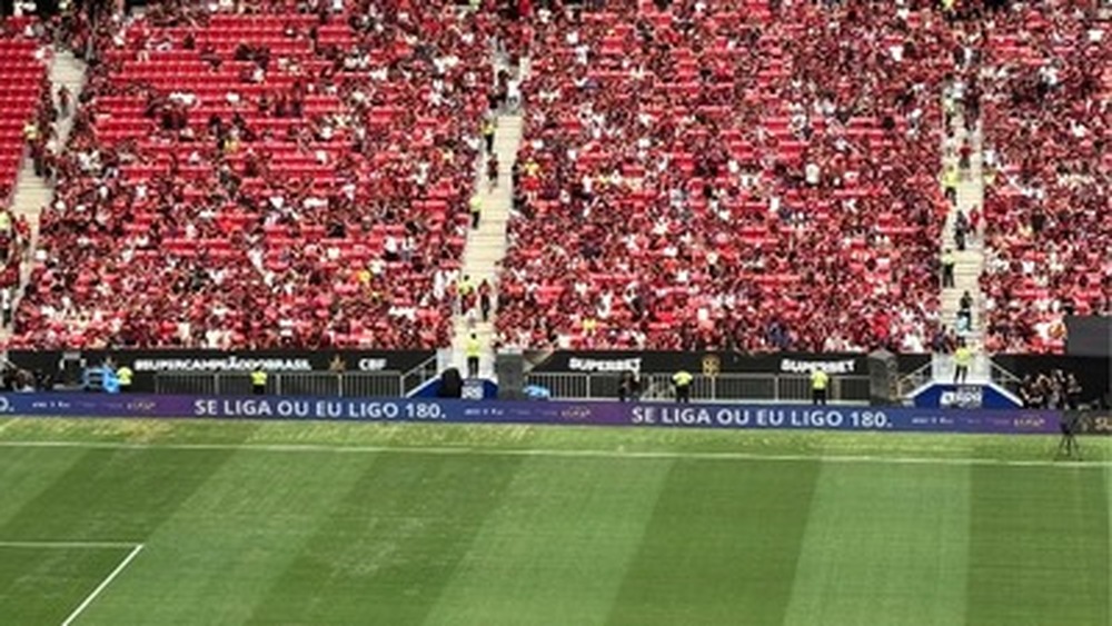Ministério das Mulheres mobiliza torcedores contra o feminicídio na Supercopa