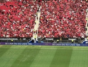Ministério das Mulheres mobiliza torcedores contra o feminicídio na Supercopa