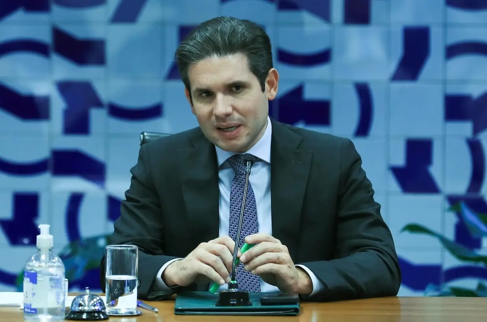 Escândalos financeiros testam discurso de harmonia entre poderes