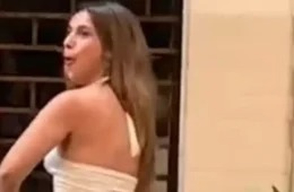MPRJ pede prisão de argentina que fez gesto racista em bar do Rio de Janeiro