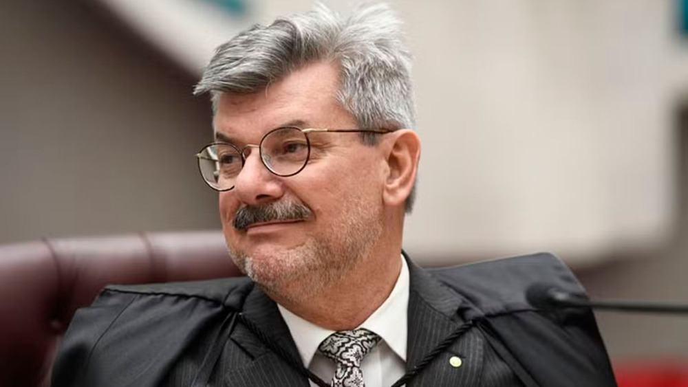 Ministro do STJ é acusado de assédio sexual contra jovem de 18 anos