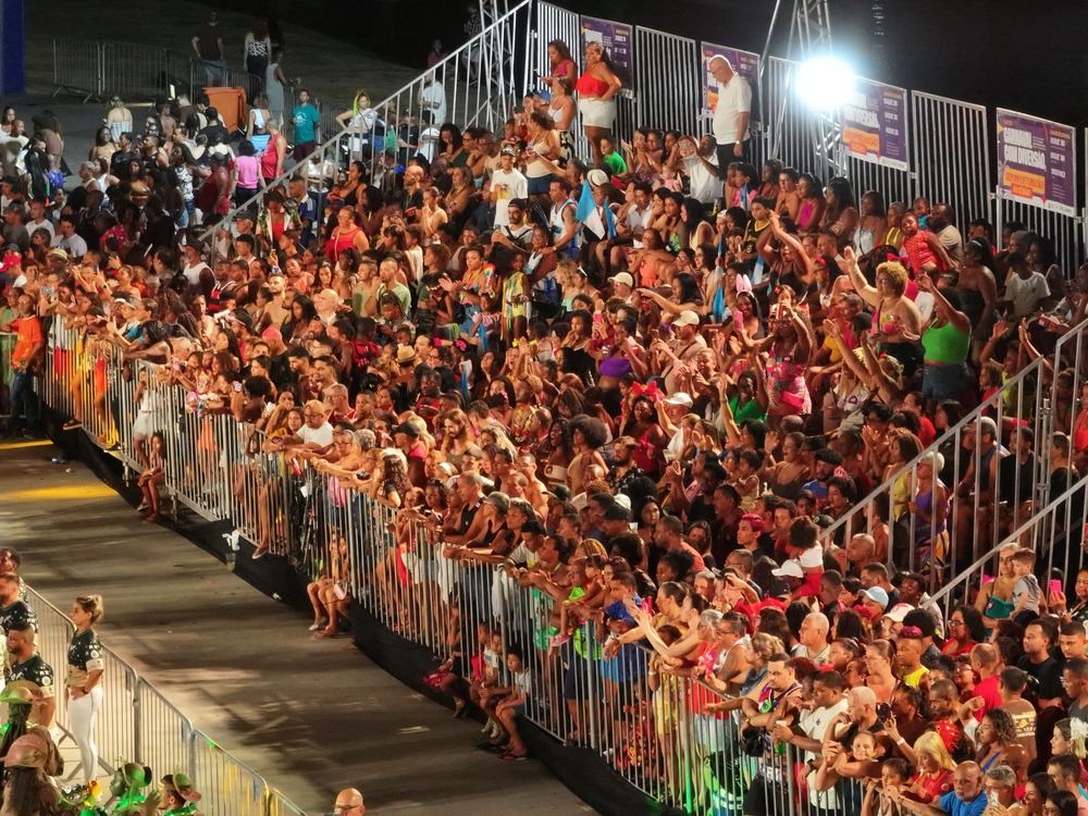 Niterói entra no ritmo do Carnaval e já vive a alegria da folia