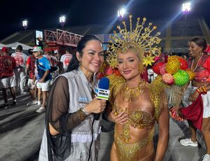 Ex-BBB Bruna Griphao se emociona em estreia como musa e prevê título do Salgueiro