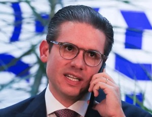 Proposta que acaba com escala 6×1 avança e vai à CCJ da Câmara