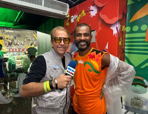 Ator Samuel de Assis brilha no Camarote King durante preparativos para o Carnaval 2026