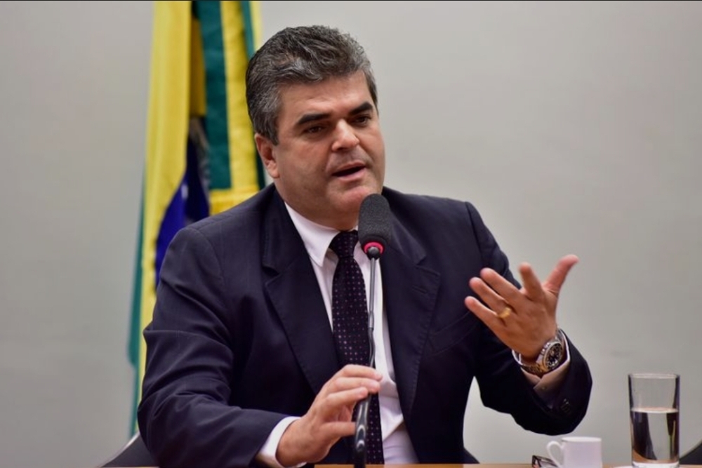 Fux adia destino de Washington Reis: placar 4 a 1 contra o cacique da Baixada