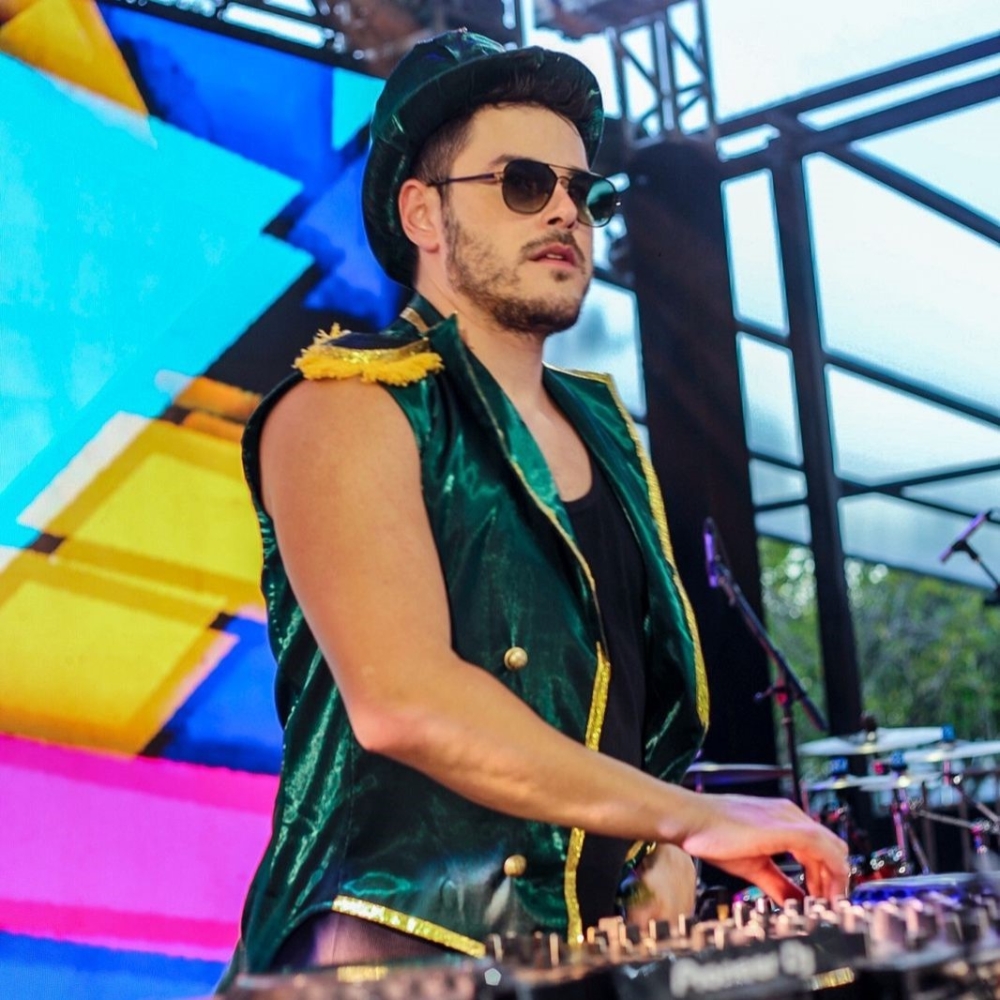 Thiago Araújo aposta na tradição para carnaval LGBTQIA+ no Rio