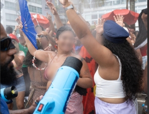 Blocos do Rio contarão com distribuição de filtro solar, glitter biodegradável e vaporização a partir deste sábado (14)