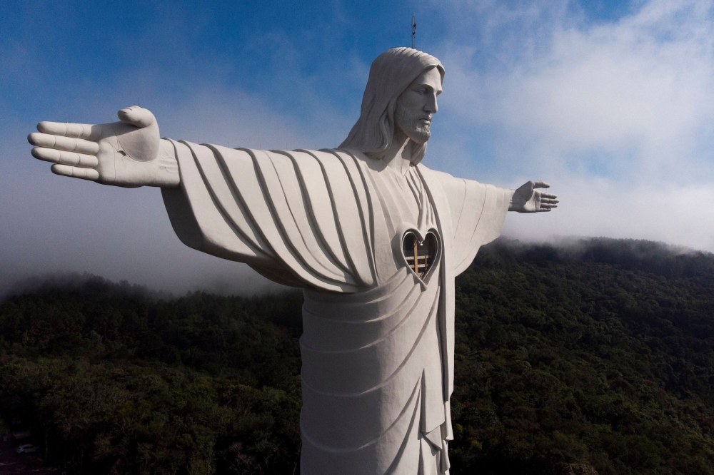 Maior que o cartão-postal do Rio, com mais metros, mais mirante e muito coração: O novo gigante de Cristo que espalha fé e felicidade pelo Brasil