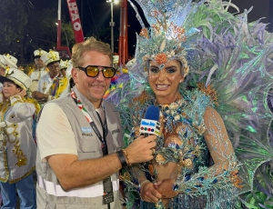 Caroline Silva estreia como Rainha de bateria da Inocente de Belford Roxo com fantasia de 70 mil cristais: 'Prometo muito samba no pé'