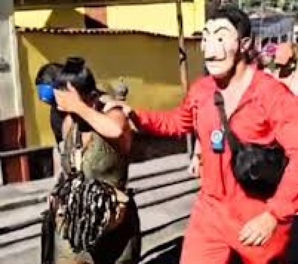 POLÍCIA NA FOLIA: PRISÃO CRIATIVA NO CARNAVAL — CRIATIVIDADE NA SEGURANÇA PÚBLICA É NOTA 10