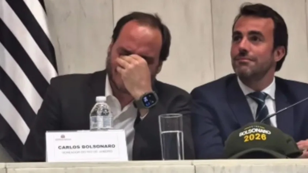 Carlos Bolsonaro diz que o pai passou mal na Papuda hoje