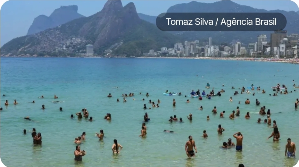  Mais de mil pessoas são resgatadas no mar do Rio durante o carnaval