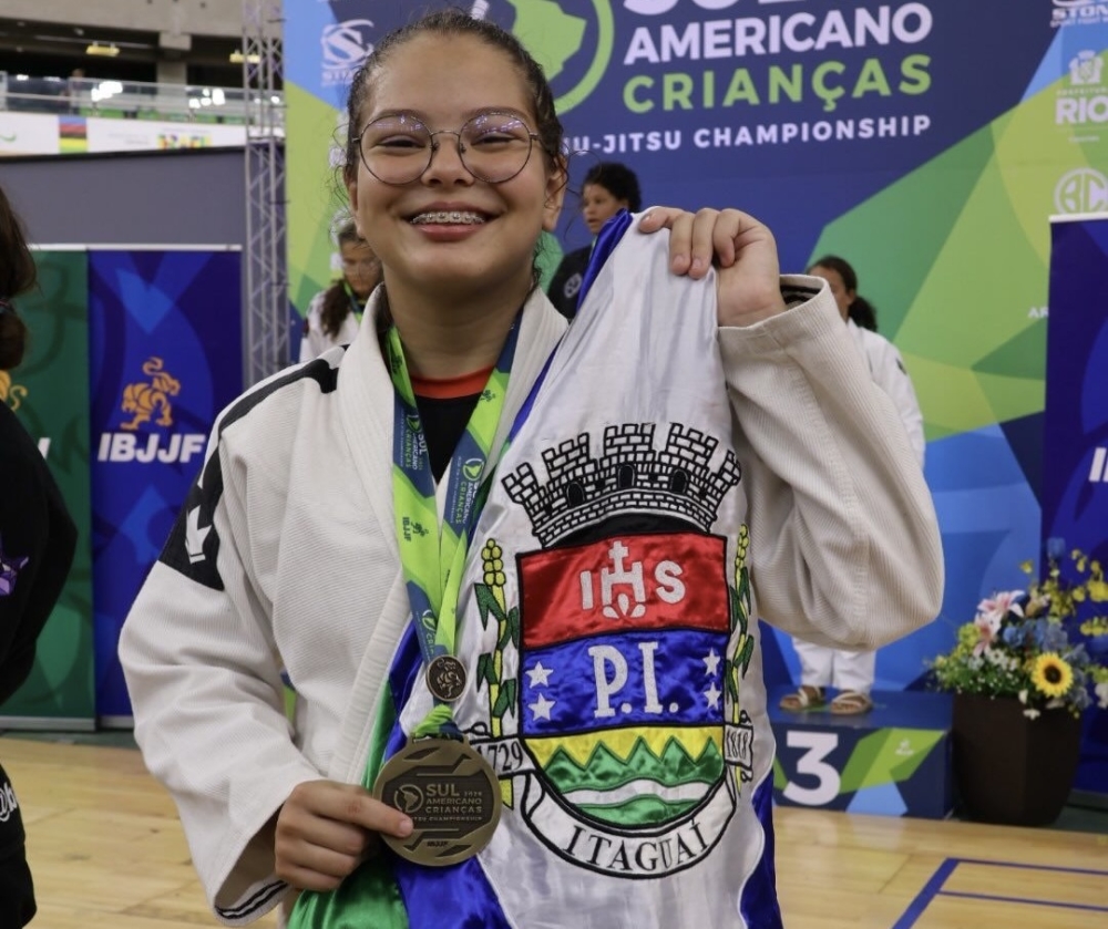 Maria Clara ‘Pitbull’ conquista bronze no Sul-Americano Kids de Jiu-Jitsu