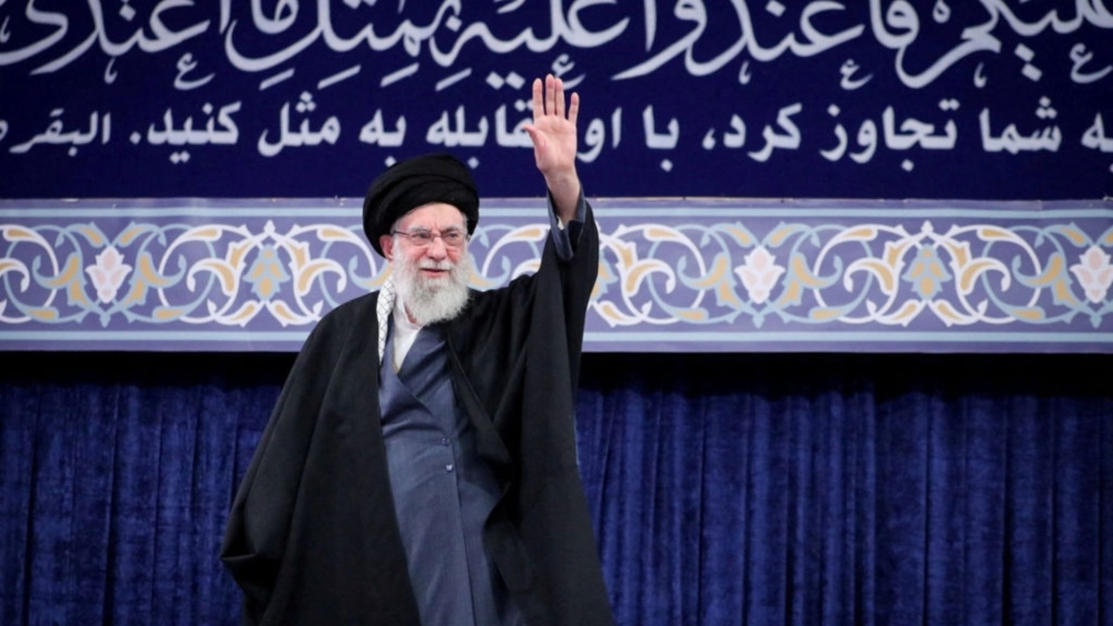 Censura e monopólio: entenda como o regime iraniano controla a mídia e silencia a oposição