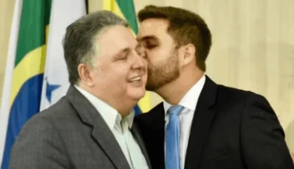 Anthony e Wladimir Garotinho concorrem em legendas diferentes, enquanto Flávio Bolsonaro corteja o prefeito de Campos