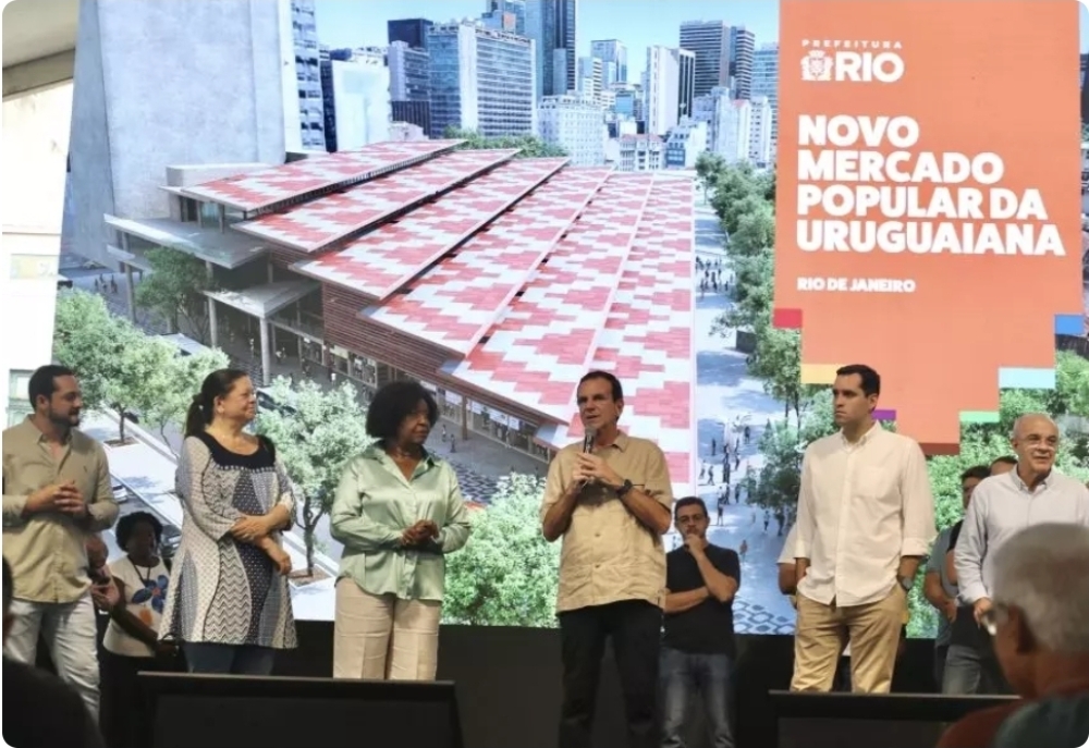 Benedita da Silva é a estrela no lançamento do Novo Mercado Popular da Uruguaiana