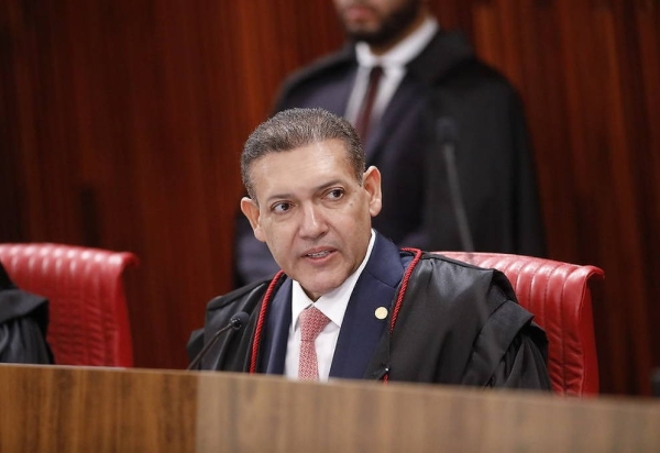 Eleições: TSE veta propaganda com IA 72 h antes da votação 