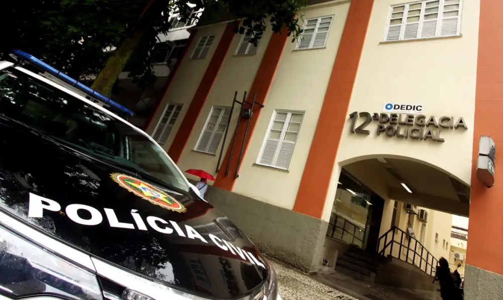 Jovens indiciados por estupro coletivo no Rio estão foragidos