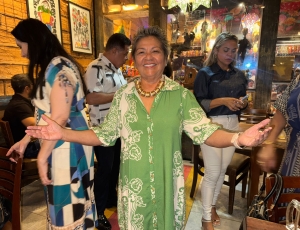 Empresária Ilze Rangel, a Fofa, celebra aniversário e se despede do Rio em festa emocionante na Barraca da Chiquita em Copacabana
