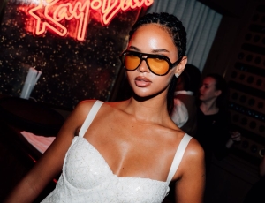 Modelo brasileira Juliana Nalu é destaque em evento exclusivo da Ray-Ban no Catar