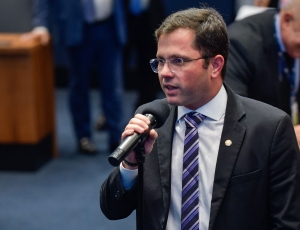 Sergio Fernandes cobra regulamentação de lei que inclui professores da educação infantil na carreira do magistério