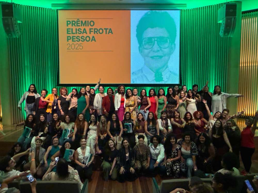 Prefeitura do Rio entrega Prêmio Elisa FrotaPessoa a 24 alunas de instituições doensino superior