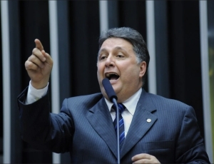 Ex-advogado de Lula, Ministro Zanin, o Guardião da Tribuna Livre, restaura o Verbo de Garotinho
