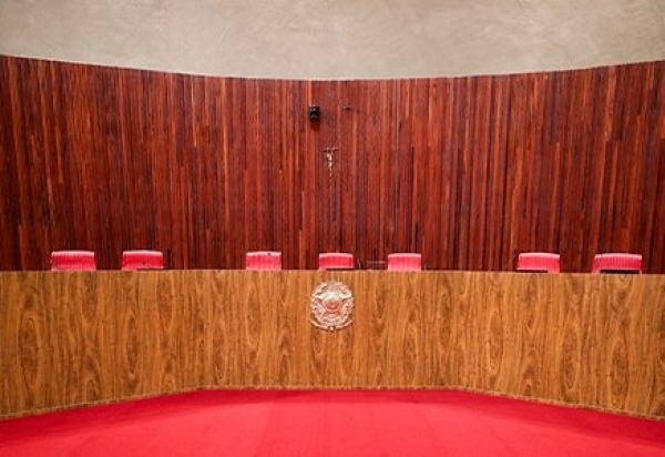 https://www.ultimahoraonline.com.br/noticia/caso-ceperj-assista-sessao-que-sera-transmitida-ao-vivo-a-partir-das-19h-ministro-pode-pedir-vista-novamente-e-dar-tempo-para-castro-descompatibilizar
