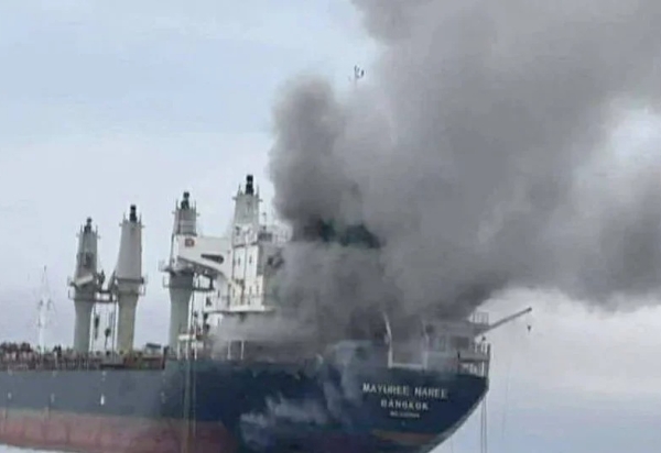 https://www.ultimahoraonline.com.br/noticia/ira-ataca-navios-no-golfo-e-tensao-no-estreito-de-ormuz-eleva-risco-global