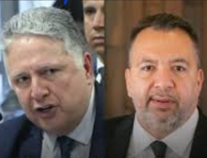  'Milicianos e capangas': Garotinho rispidamente rebate ordem de deletar postagens