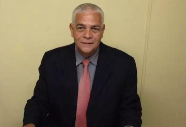 https://www.ultimahoraonline.com.br/noticia/ex-subsecretario-pai-de-acusado-em-caso-de-estupro-coletivo-e-encontrado-e-levado-para-hospital-no-rio