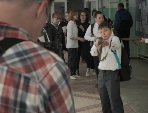 ‘Um Zé Ninguém Contra Putin’ Indicado ao Oscar, documentário expõe recrutamento ideológico de crianças pelo regime de Vladimir Putin