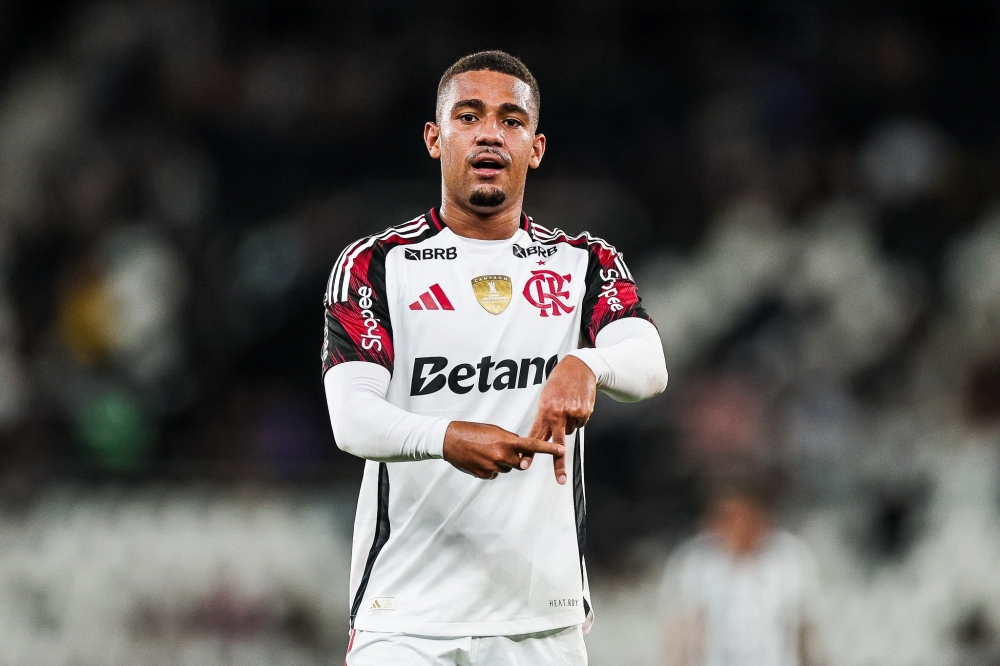 Flamengo vence o Botafogo, mantém rival no Z4 e se aproxima dos líderes